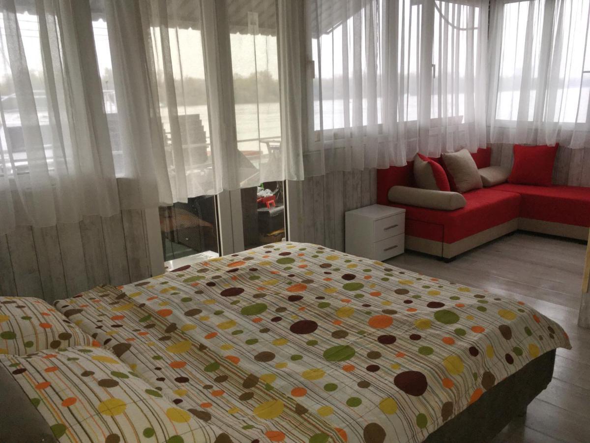Splav Guest Hause Gusar Hotel Belgrado Buitenkant foto